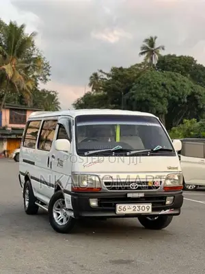 Toyota Dolphin 1989 Van (Used)