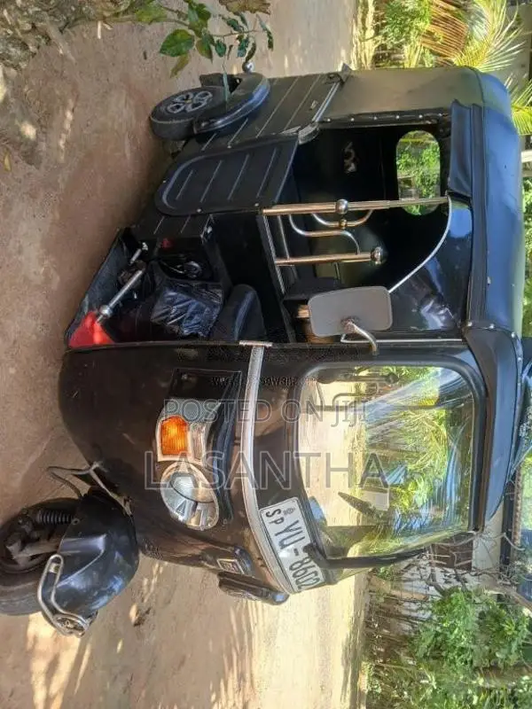 Bajaj RE 4 Stroke 2011 Three Wheel (Used)