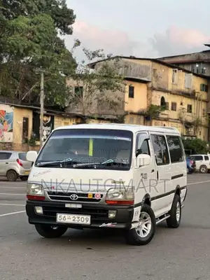 Toyota Dolphin 1989 Van (Used)