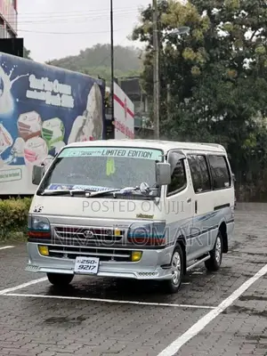 Toyota Dolphin 1994 Van (Used)