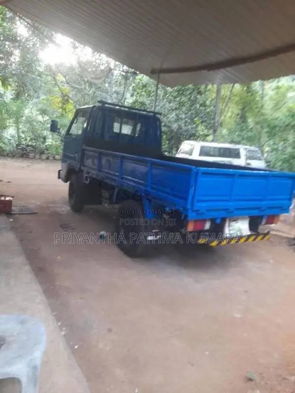 Isuzu Elf 1982 Lorry (Used)