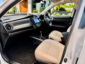 Toyota Axio G Grade 2017 Car (Used)