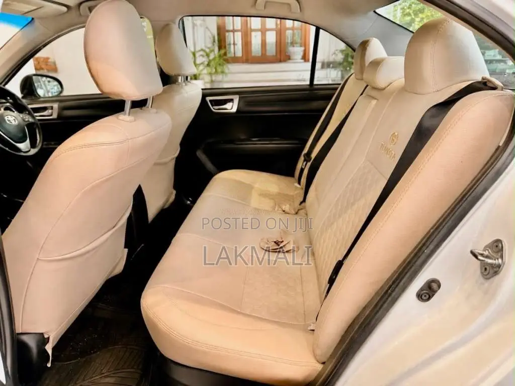 Toyota Axio G Grade 2017 Car (Used)
