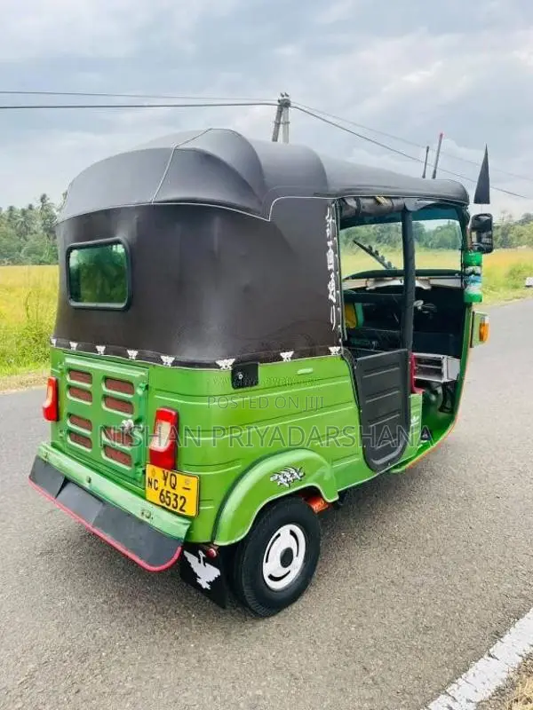Bajaj Re 2011 Three Wheel (Used)