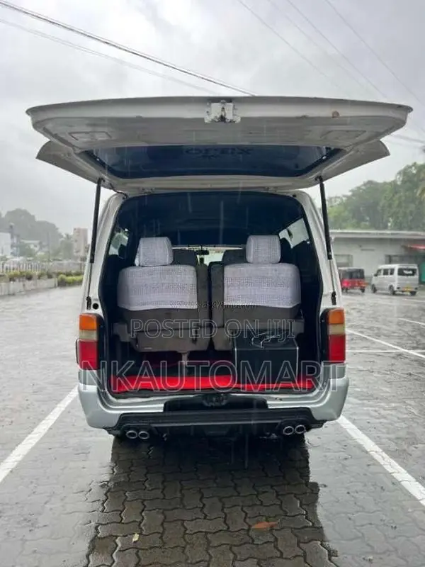 Toyota Dolphin 1994 Van (Used)