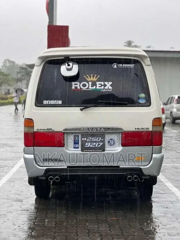 Toyota Dolphin 1994 Van (Used)