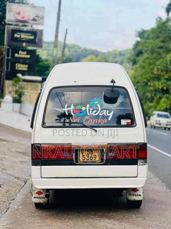 Nissan Caravan 1992 Van (Used)