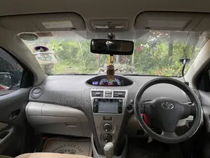 Toyota Belta 2008 Red