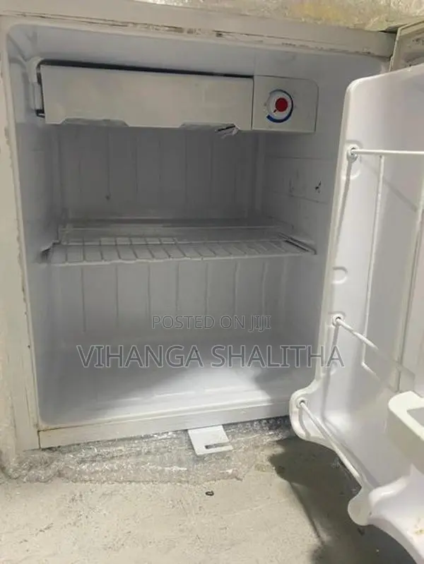 Singer Mini Refrigerator