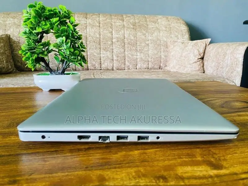 Dell Inspiron core i3 10th GEN 4GB RAM 1TB HDD