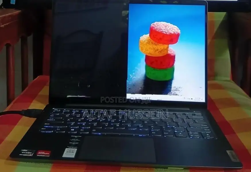 Levono IdeaPad 5 Pro 14 Inch with screen issue