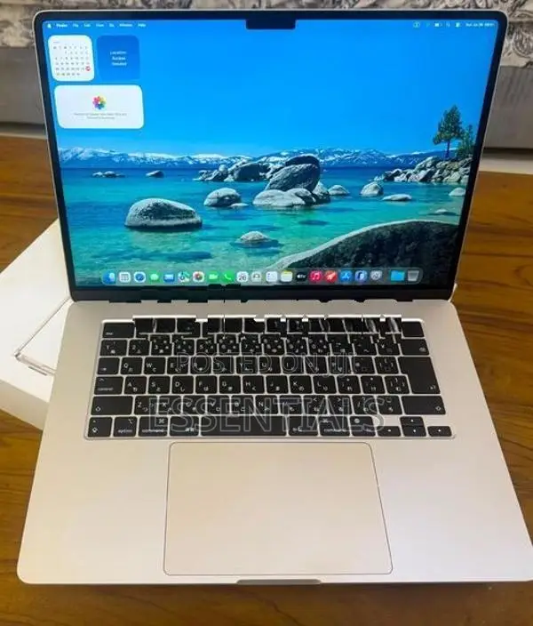 MacBook Air M2 15" Inch Pristine Condition Full Set