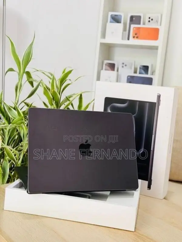 Apple MacBook Pro M5 14"Inch 16GB/1TB 2026