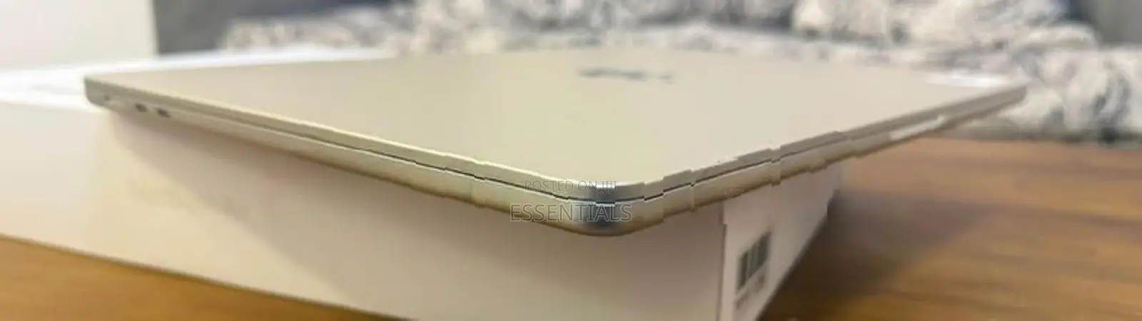 MacBook Air M2 15" Inch Pristine Condition Full Set
