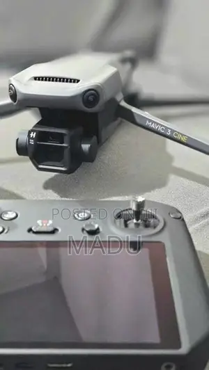 DJI Mavic 3 Cine Fly More Combo