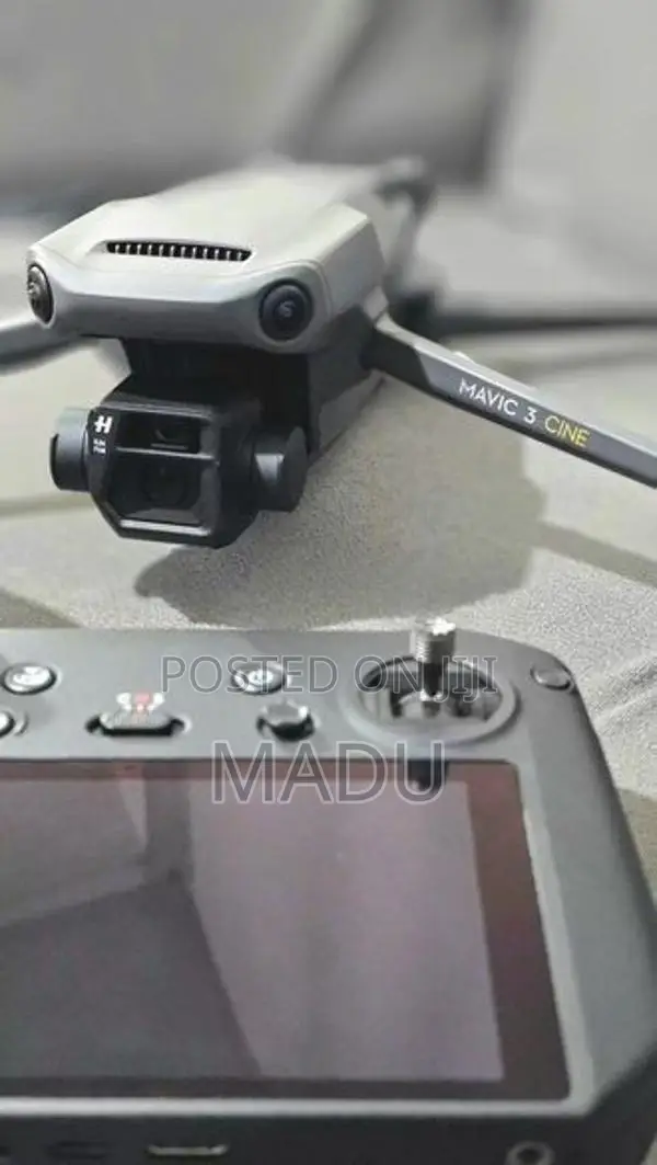 DJI Mavic 3 Cine Fly More Combo