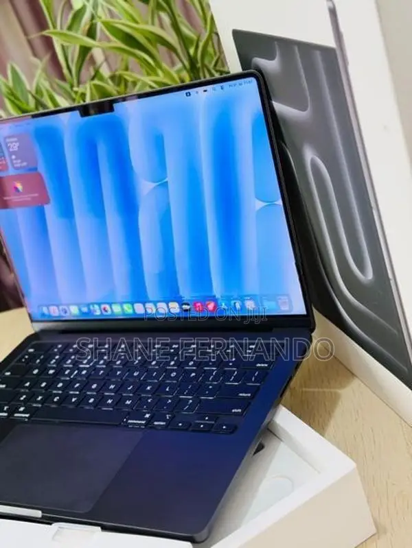 Apple MacBook Pro M5 14"Inch 16GB/1TB 2026