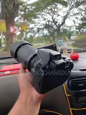 Nikon D5300 DSLR Camera + 4 Lenses Lens caps 16GB Memory Card