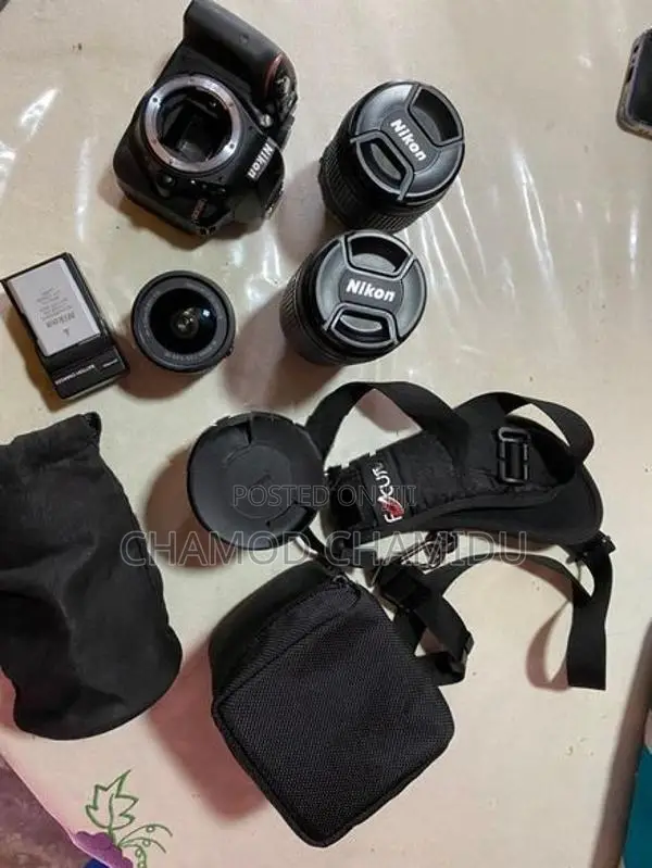 Nikon D5300 DSLR Camera + 4 Lenses Lens caps 16GB Memory Card