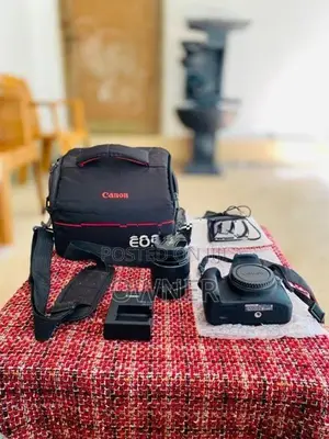 Canon 1500D