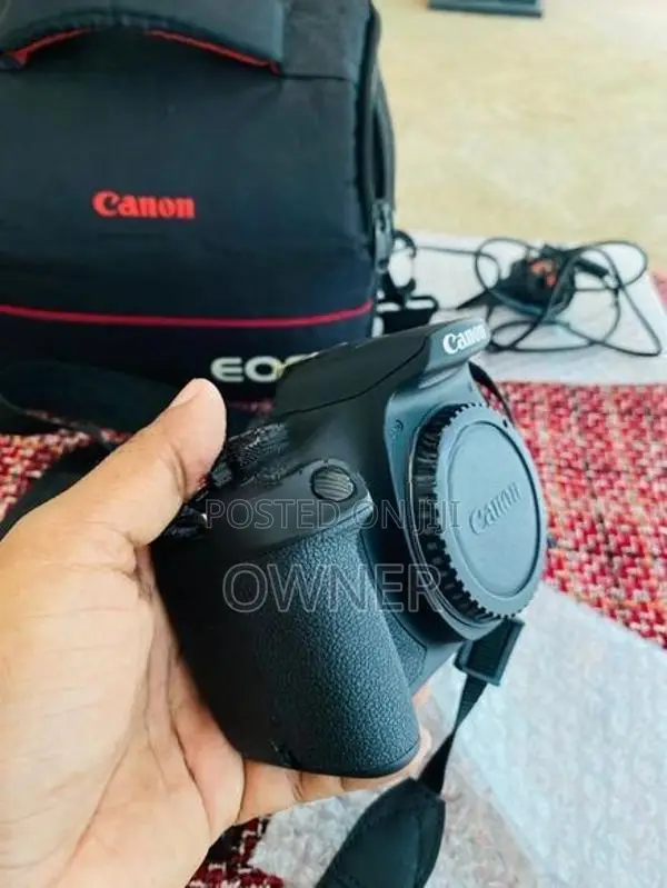 Canon 1500D