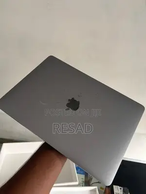 Apple MacBook Air M1