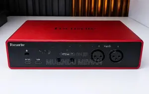 Focusrite Scarlett 2i2 4th Gen USB Audio Interface