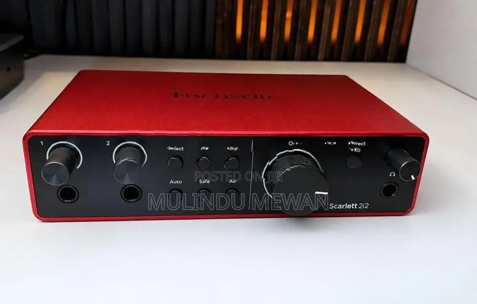 Focusrite Scarlett 2i2 4th Gen USB Audio Interface