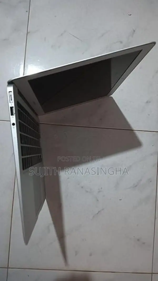 MacBook Air -A1466