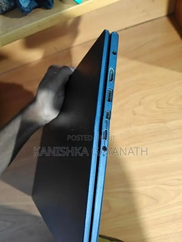 Asus Vivobook 14 X1504VA-i7 13 Gen Laptop