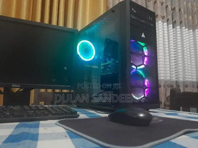 i3 Desktop Computer