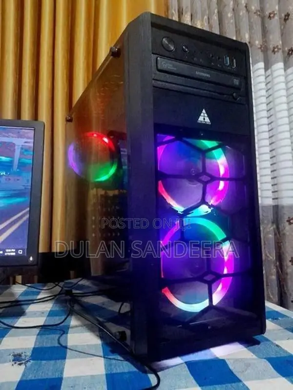 i3 Desktop Computer