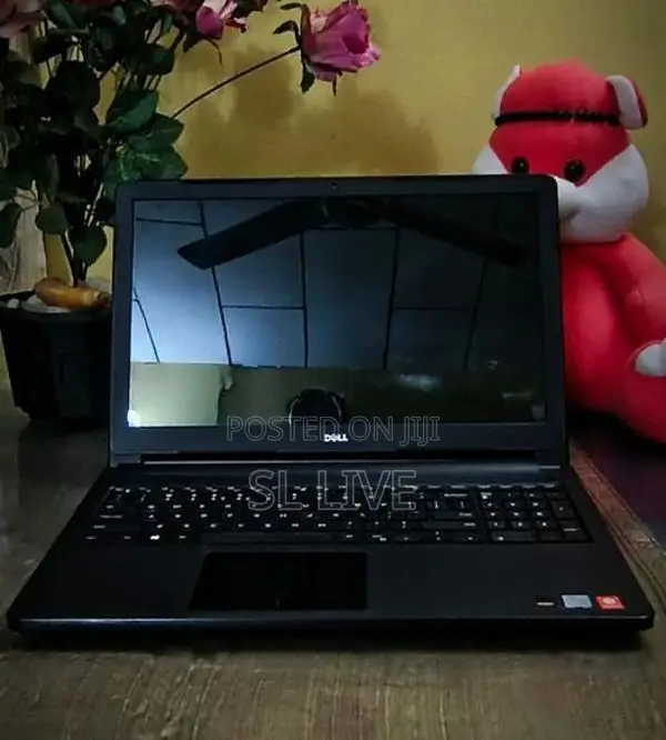 Dell Inspiron 15 3000 Series (Core i5) | 16GB RAM AMD Radeon Graphics