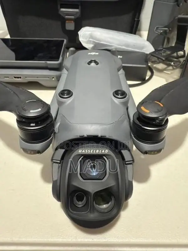 DJI Mavic 4 Pro Creator Combo