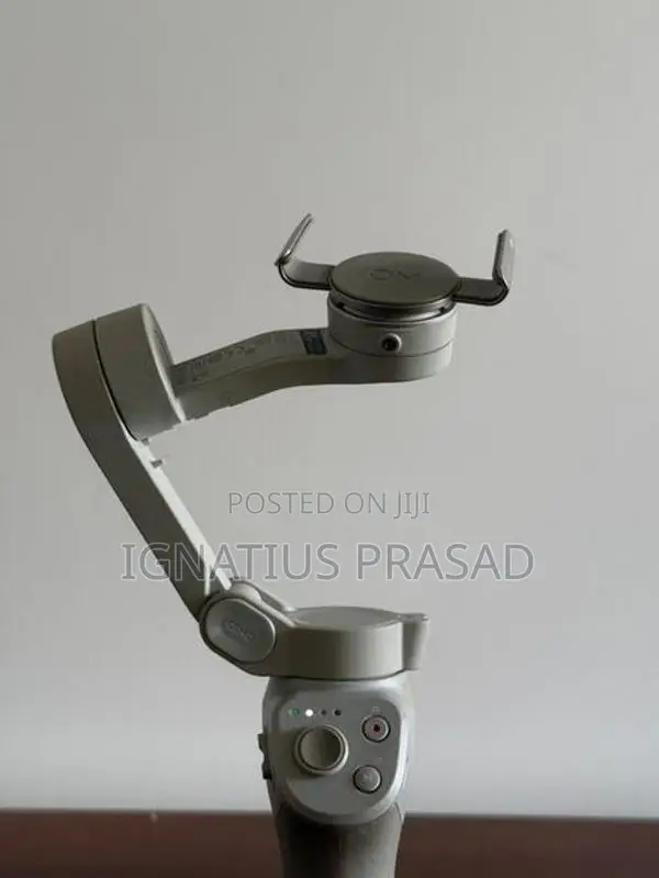DJI OM 4 Smartphone Gimbal Stabilizer