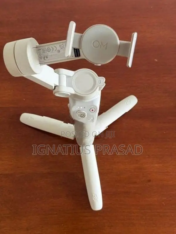 DJI OM 4 Smartphone Gimbal Stabilizer