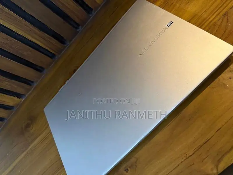 Asus VivoBook Ryzen 5