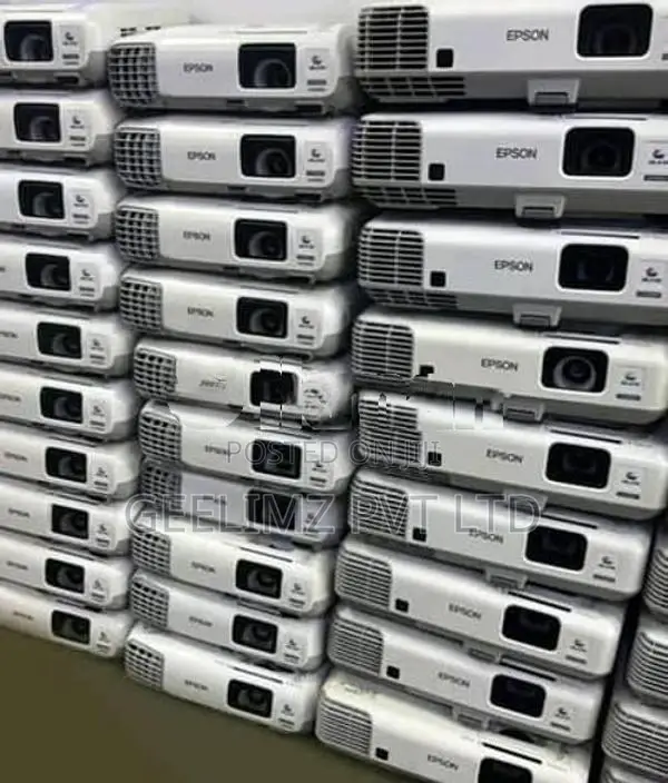 Out Door Used Projectors Epson Benq Hitachi