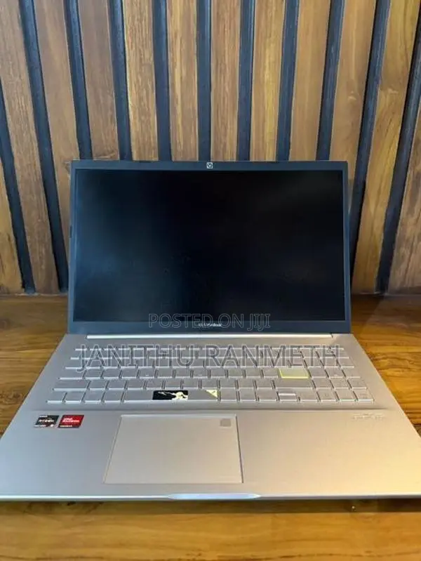 Asus VivoBook Ryzen 5