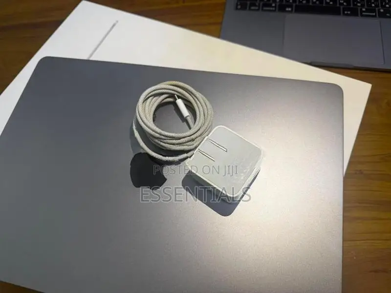 MacBook Air M2 15" Inch Full Set