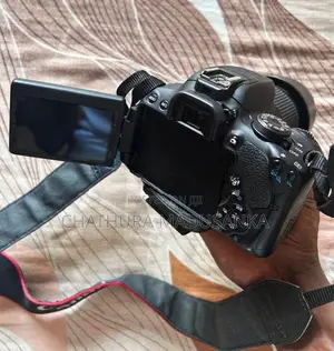 700D
