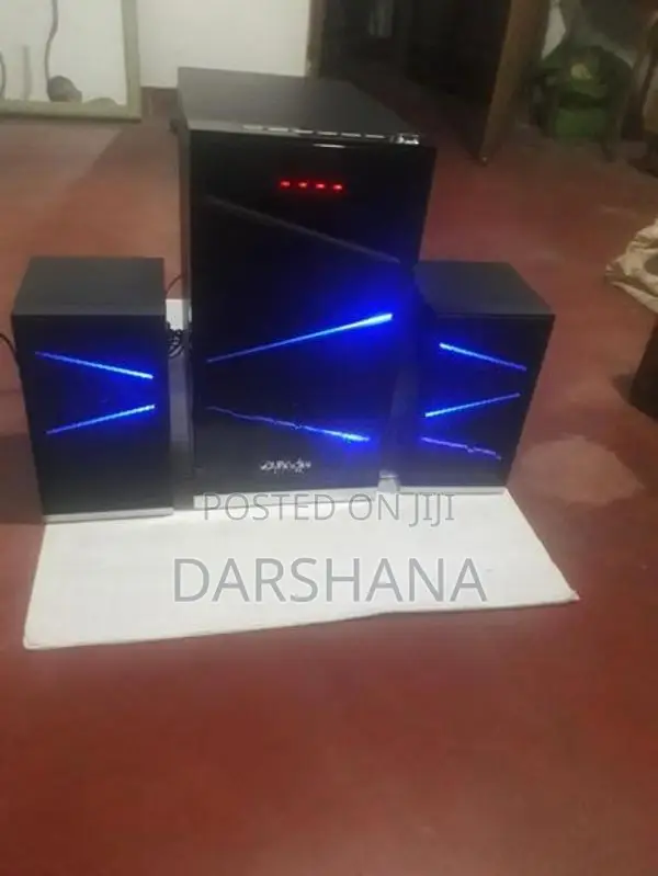 Multimedia speaker system