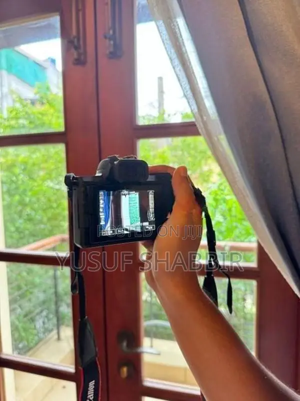 Canon EOS M50 Mark II – Barely Used, Like New