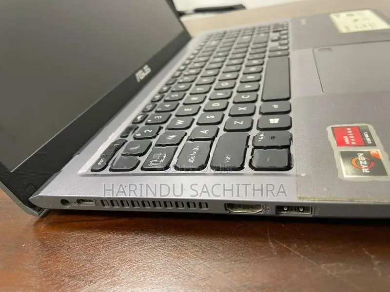 Asus Vivobook Laptop