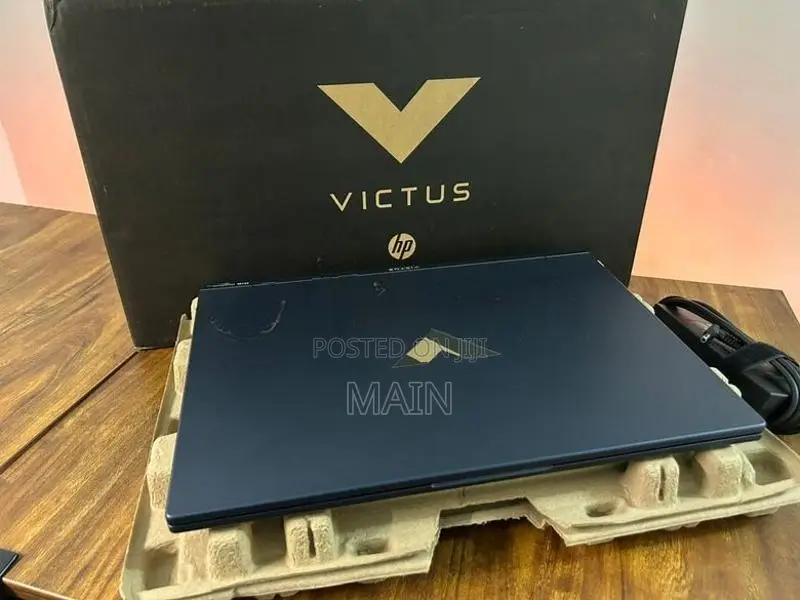 HP Victus 15 RTX 4050 6GB