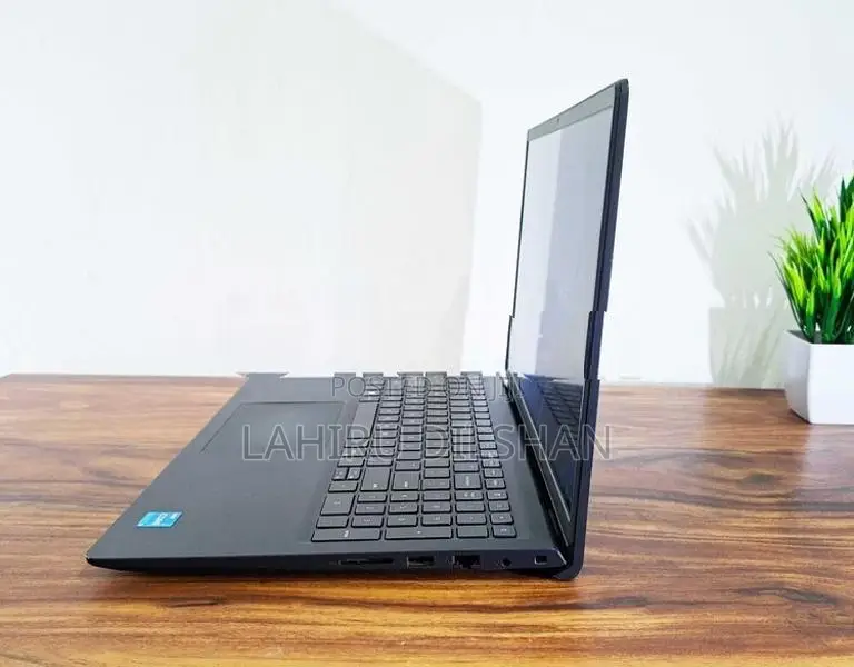 Dell Vostro 3520 i3 12th Gen Laptop