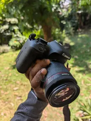 Canon 750D