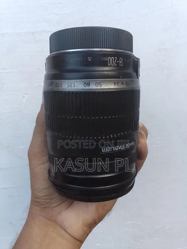 Canon 18-200 Lens