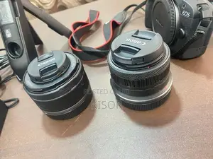 Canon R50