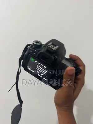 Canon EOS 8000D DSLR Camera – Full Kit